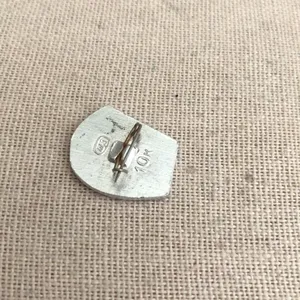 Vintage Mockba ice skating 10k pin thumbnail 2