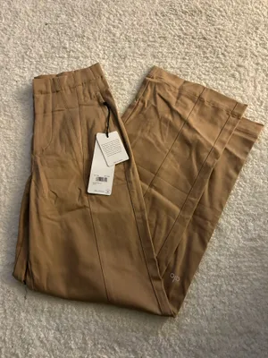 NWT Alo Yoga High-waist Moto Women Trousers in Toasted Almond. Size Small thumbnail 5