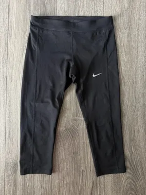 Nike Dri-Fit Capri Leggings  thumbnail 1