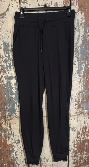 Women's Lululemon Ready to Rulu High Rise Jogger Pants in Black, size 4 thumbnail 1