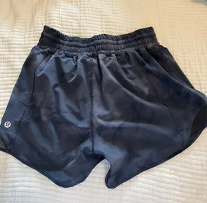 Lululemon High-Rise Hottie Hot Shorts 4 thumbnail 2