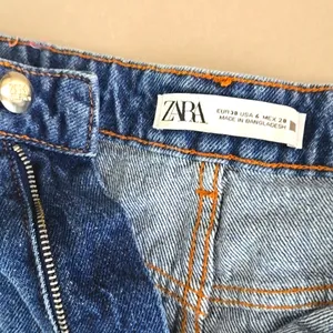 Zara High Rise Blue Raw Hem Shorts Size 6 thumbnail 4