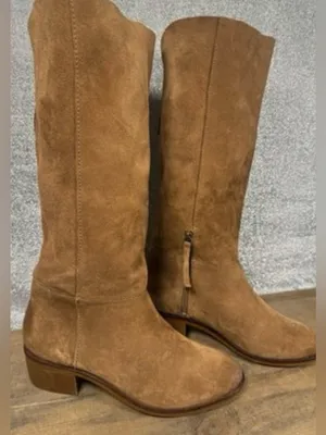 Euc ladies 10 Naughty Monkey Stride Brown Suede Knee-High riding style Boots. thumbnail 1