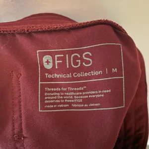FIGS Burgundy Red Zamora Jogger Scrub Pants Uniform Nurse Doctor Women's Medium thumbnail 2
