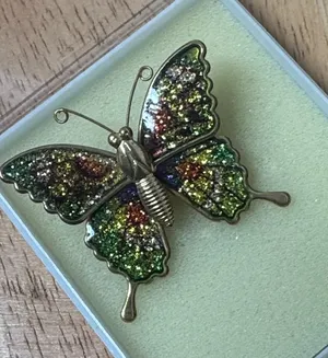 Vintage Iridescent Multicolor Butterfly Brooch - Elegant Women’s Jewelry thumbnail 1