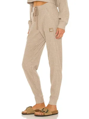 NWT Alo Yoga Muse Sweatpant in Heather Gravel Ribbed Tapered Jogger Pants XXS thumbnail 3