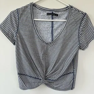 Abercrombie & Fitch Women's‎ Striped Crop Top Black V-Neck Size S thumbnail 1