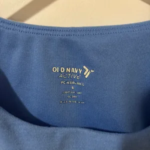 Blue Old Navy Cropped Workout Top thumbnail 2