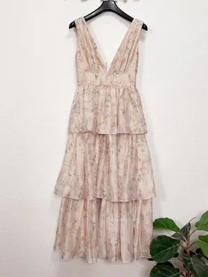 Lulus Vallia Tiered Maxi Dress Blush Floral $148 Small Dreamy Fairytale Wedding thumbnail 8