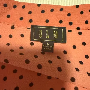 O L M Black and Orange Puff Sleeve Blouse with Tie Front thumbnail 9