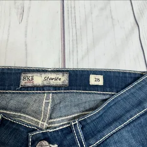 BKE Buckle‎ Denim Capri Cropped Jeans Starlite Thick Stitch Women Sz 28 thumbnail 2