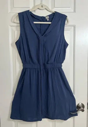 Converse One Star Women's Size‎ S Black Pleated Midi Sleeveless V-Neck Dress thumbnail 1