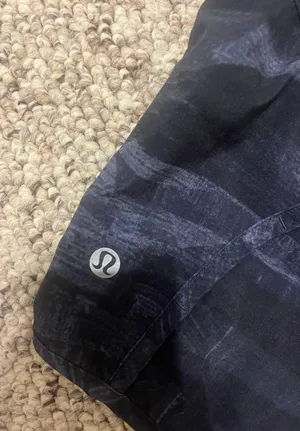 Lululemon Shorts thumbnail 3