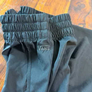 Vans Womens Black Smocked High Rise Athletic Dolphin Shorts XS VN000K4QBLK thumbnail 8