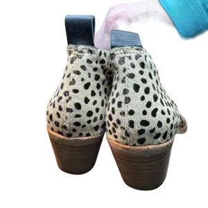 Dolce Vita Booties Womens Size 6 Beige Fur Chelsea Ankle‎ Pointed Toe Block Heel thumbnail 8