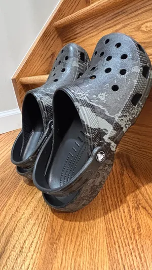 Authentic NEW Crocs Classic Veil Camo Tac Black Men Clog 209359-001 Sz M12 thumbnail 4