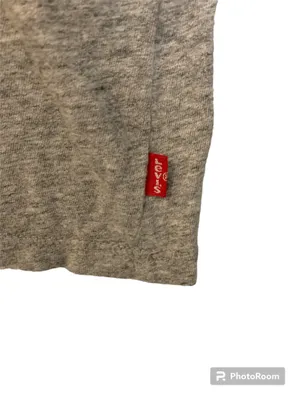 Levi's • The Perfect Tee Red Graphic Short Sleeve thumbnail 6