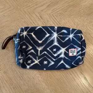 Billabong Zipper Pouch thumbnail 1