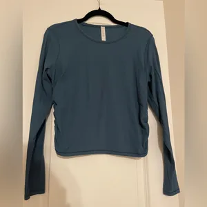 Lululemon Long Sleeve Ribbed Top - Size 10 - Excellent Condition! thumbnail 2