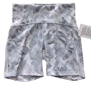 Lululemon Train Times Short 6" Jasmine White Multi / White Size 6 thumbnail 6