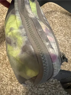 Lululemon everywhere belt bag hyper dye thumbnail 6
