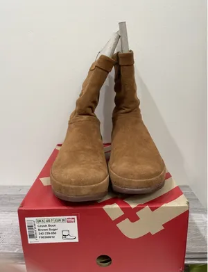 Fit flop crush boot brown sugar Suede women's 7M Wobble‎ Board NIB thumbnail 1