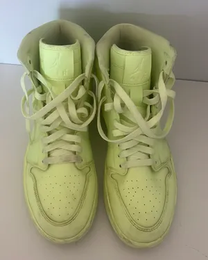 Size 9 thumbnail 2