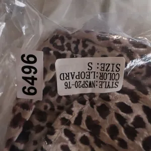 Naked Wardrobe Leopard Print Knot Front Puff Sleeve Crop Top Small thumbnail 8