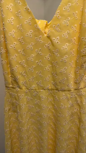 Yellow dress thumbnail 2