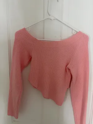 SheIn Pink cropped sweater thumbnail 2