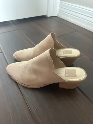DV by Dolce Vita Shiloh Mules Western Stiching Low Stacked Heel Beige Suede Size 6.5 thumbnail 2