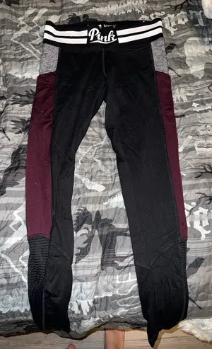 PINK Ultimate Victoria's Secret Leggings thumbnail 1
