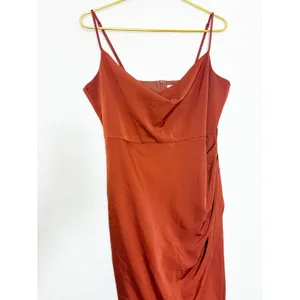 ShowPo Dazzling Lights Midi Dress Size 10 Satin Copper Rust thumbnail 10