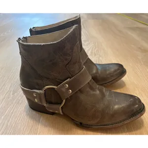 Freebird by Steven Women's Santiago Harness Boots Size 7 Stone Distressed Ankle thumbnail 3