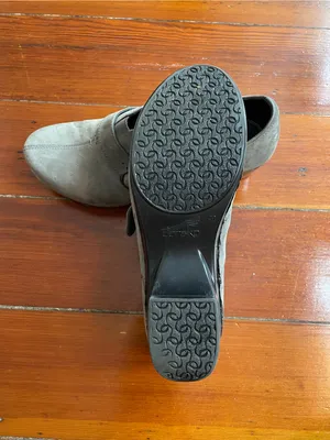 Dansko Tamara Grey Nubuck Buckle Comfort Clogs Sz 40 (US 9.5-10) 🧡🎀 thumbnail 11