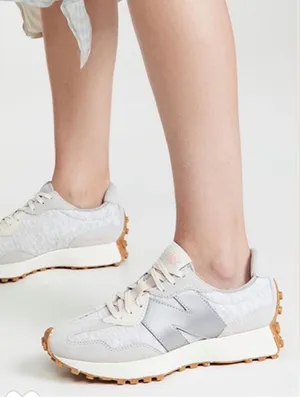 New Balance 327 Womens Rain Cloud‎ and Rose Water Size 9 Gray w/Pink Laces thumbnail 1