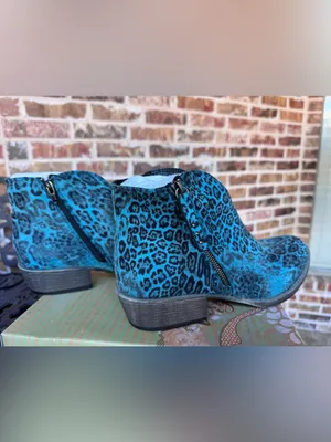 Very G Divine Leopard Print Ankle Booties Turquoise Women’s Size 10 NIB thumbnail 7