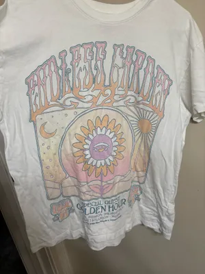 Hollister Graphic Tee thumbnail 1