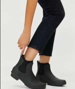 UGG Droplet Black Waterproof Chelsea Rain Boots Women’s Size 8 thumbnail 2