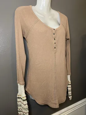 Free People Shirt Womens Small Beige Thermal Henley Crochet Cuff Tunic Top thumbnail 3