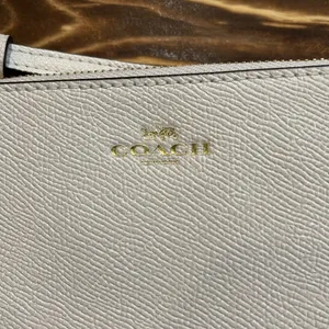 BNWT Coach Corner Zip Wristlet thumbnail 3