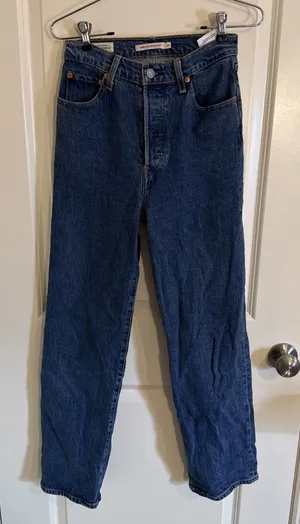 Levis Jeans Women Size 26 Blue Denim Ribcage Straight Ankle button Fly Premium thumbnail 1