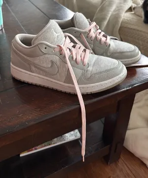 Nike Jordan Air Jordan Low Tops thumbnail 1