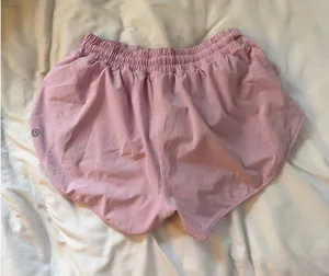 Lululemon Hot Hot Shorts thumbnail 1