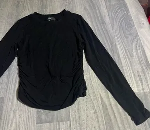 Lulus Black Scrunched Side Long Sleeve Crop Top; Medium Women’s thumbnail 2
