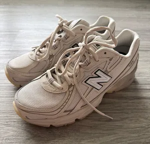 New Balance 740 Lunar New Year Size 6.5 thumbnail 1