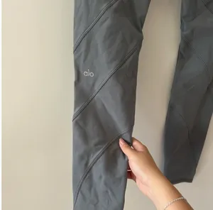 Alo NWT Alosoft High-Waist Sunray Gray Grey Leggings Size M thumbnail 4