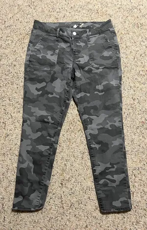 Seven7 Camo 7 Skinny Grey Utility Ankle Pants 6 thumbnail 1
