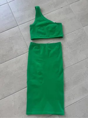 Zara matching green set - size M/L thumbnail 2