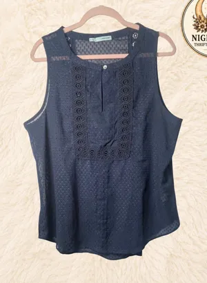 Maurices Navy Sleeveless Blouse Eyelet Lace Trim Keyhole Tank Top Blouse Size XL thumbnail 1